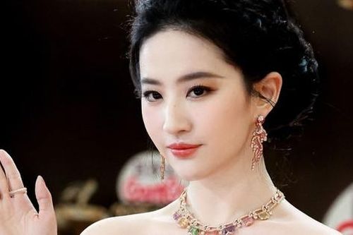 Lưu Diệc Phi thành tâm điểm chỉ trích
