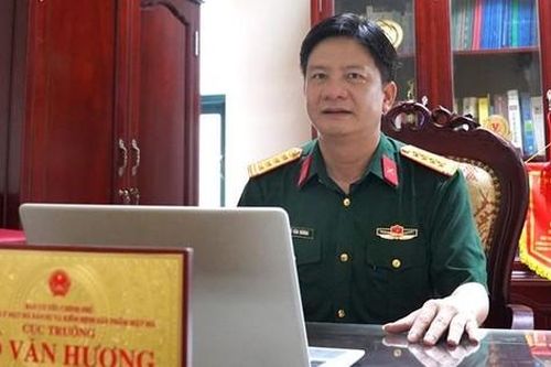 Đại tá Hồ Văn Hương giữ chức Phó Trưởng Ban Cơ yếu Chính phủ