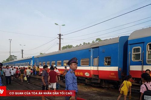 Đường sắt tiếp tục tăng chuyến, đoàn tàu phục vụ nghỉ lễ 30/4 - 1/5