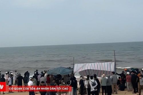 Tìm thấy thi thể học sinh lớp 7 bị sóng cuốn trôi khi đi tắm biển