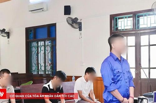 Lĩnh án vì buôn lậu vàng