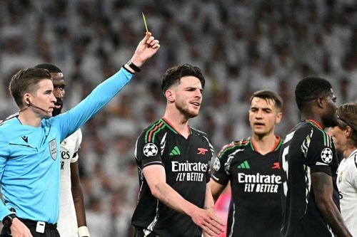 Declan Rice mắng đồng đội xối xả vì hành động dại dột