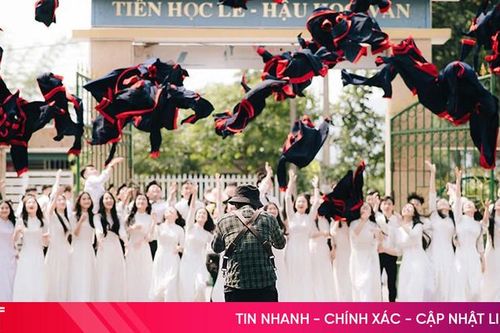 Mùa 'ăn nên làm ra' của các studio, thợ chụp ảnh