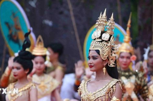 Sắc màu 'Angkor Sangkranta 2025' trong dịp Tết cổ truyền ở Campuchia