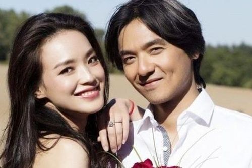 Hôn nhân hạnh phúc của 'nữ thần quyến rũ' sau 29 năm không sinh con
