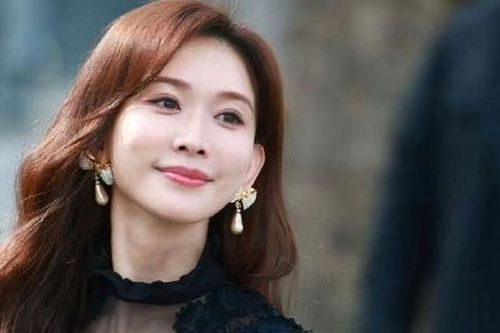 Nhan sắc tuổi 51 gây ngỡ ngàng của người đẹp xứ Đài