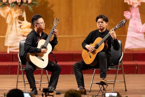 Bộ đôi nghệ sĩ guitar Việt Nam - Thái Lan ra mắt tour diễn Đông Nam Á 2025