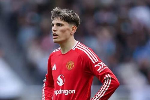 Man Utd tính đổi Garnacho lấy Osimhen, đại hạ giá thần đồng Argentina