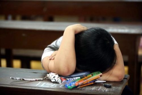 Phụ huynh đừng tạo áp lực cho con trước những kỳ thi lớn