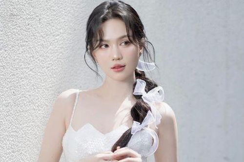 Ngọc Trinh lên tiếng chuyện sinh con