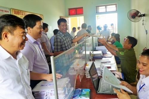 Số lượng lãnh đạo xã khi thực hiện chính quyền hai cấp