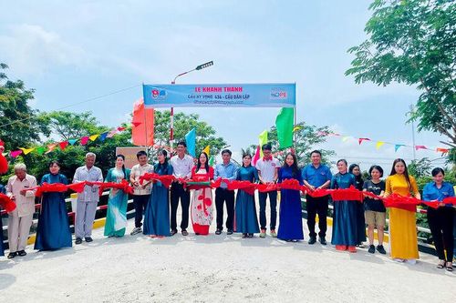 Khánh thành cầu Hy Vọng 434 tại xã Hòa Lạc