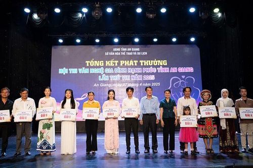 Sôi nổi Hội thi 'Văn nghệ gia đình hạnh phúc' tỉnh An Giang lần thứ VIII/2025