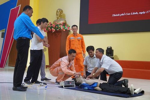 150 học viên tham gia tập huấn an toàn sử dụng điện và phòng cháy, chữa cháy