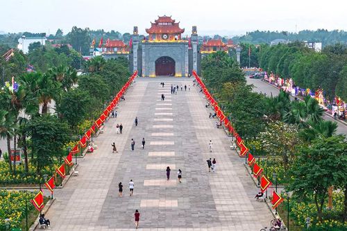 Thiêng liêng cội nguồn dân tộc