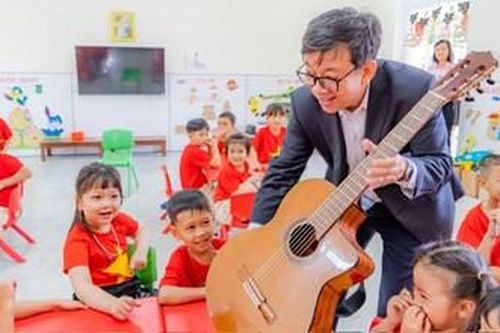 Món quà đặc biệt TS. Nguyễn Thanh Tùng dành tặng quê nhà