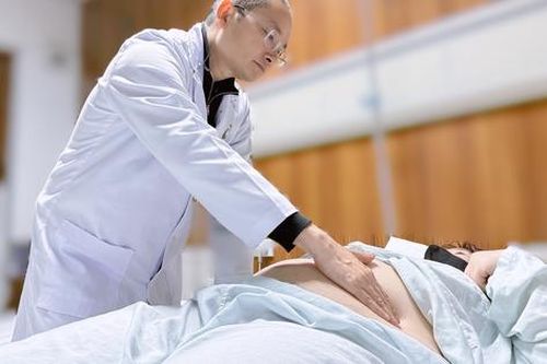 Chạm ngưỡng 102kg, cô gái trẻ trầm cảm vì béo phì