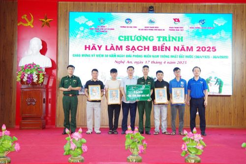 Khởi động Chương trình 'Hãy làm sạch biển' năm 2025 tại Nghệ An