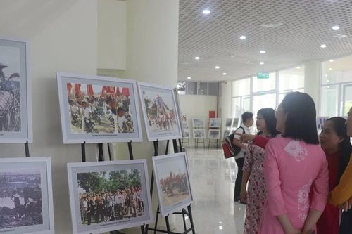 Triển lãm ảnh Bình Thuận sau 50 năm giải phóng