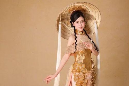 Lý Kim Thảo diện thiết kế tôn vinh nghề mây tre