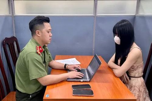 Đăng clip đánh bạc để 'câu view', hai phụ nữ bị xử phạt