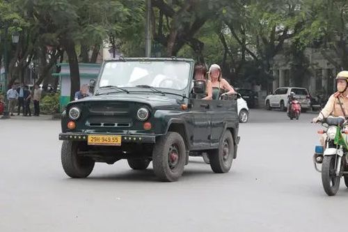 Không để xe UAZ vi phạm hoạt động tại Thủ đô