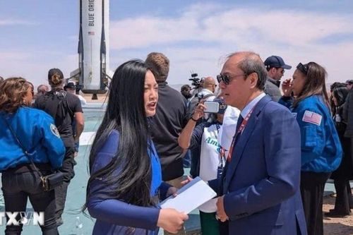 Chủ tịch nước gửi thư chúc mừng người phụ nữ gốc Việt đầu tiên bay vào vũ trụ