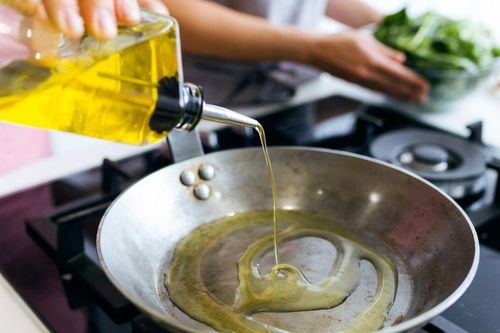 Tiềm ẩn nguy cơ gây ung thư từ nguyên liệu quen thuộc mà mọi căn bếp đều có