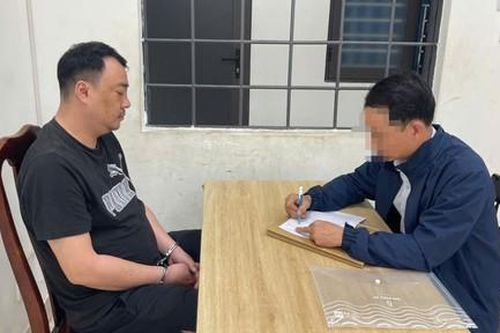 Cựu nhân viên ngân hàng lừa đảo rồi bỏ trốn sang Campuchia