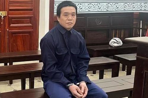 Trả giá đắt vì cú tạt đầu xe