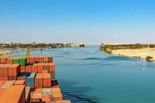 Doanh thu của Ai Cập từ kênh đào Suez giảm mạnh vào năm 2024