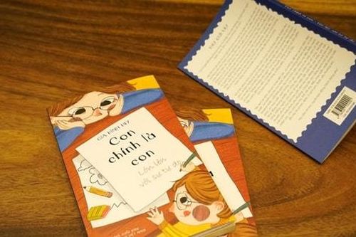 'Con chính là con' – câu chuyện thú vị về một dịch giả Việt nhỏ tuổi