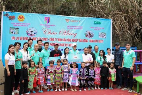 Mang yêu thương đến với trẻ em trường mầm non Tấu Lìn, Tuyên Quang