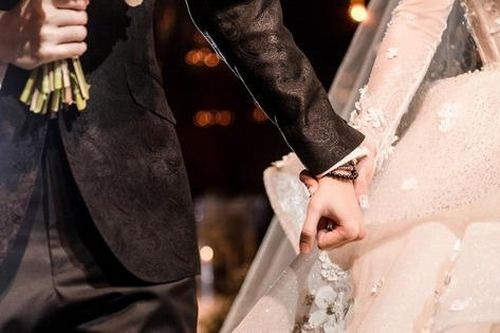 Mẹ chồng lên phát biểu một câu ở lễ cưới khiến con dâu phản ứng gay gắt