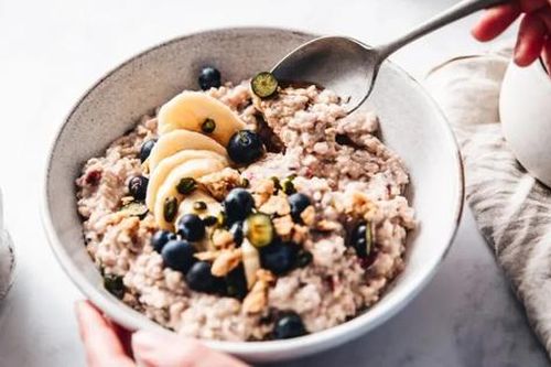 Dinh dưỡng cho vận động viên thi đấu có gì đặc biệt?