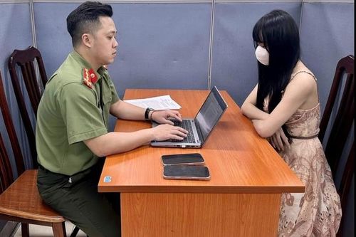 Phạt 2 tài khoản Facebook đăng clip đánh bạc để câu 'like', câu 'view'