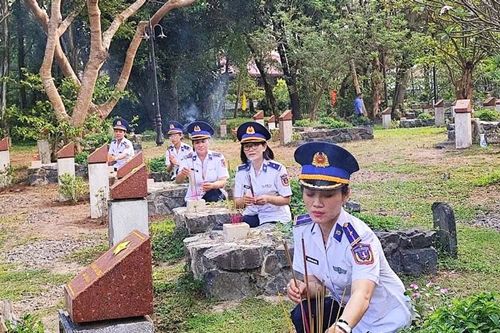 Vùng Cảnh Sát biển 3 tổ chức về nguồn nhân kỷ niệm 50 năm thống nhất đất nước