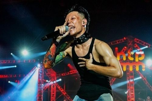 MCK đánh bại HIEUTHUHAI