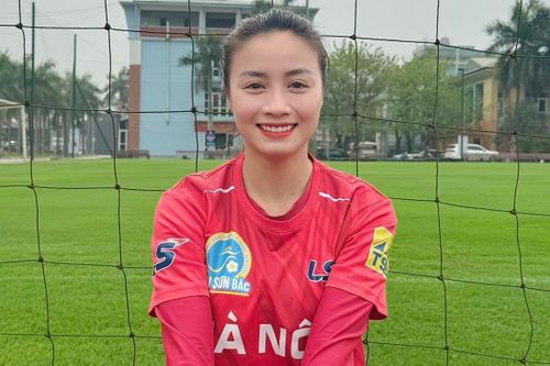 Hot girl bóng đá Hoàng Thị Loan có con?