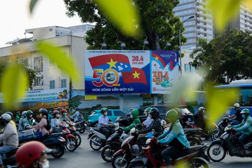 Hàng quán trung tâm TP.HCM đóng cửa từ 17h trước tổng hợp luyện
