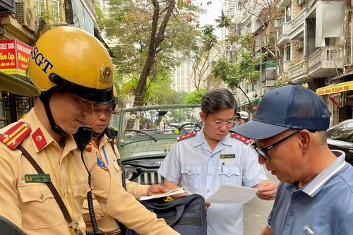 Hà Nội kiểm tra hoạt động xe U-oát chở khách du lịch
