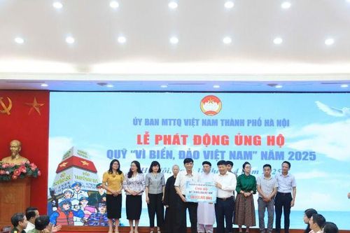 Hà Nội phát động ủng hộ Quỹ 'Vì biển, đảo Việt Nam' năm 2025