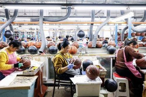 Trung Quốc phản ứng việc Mỹ áp thuế 245%