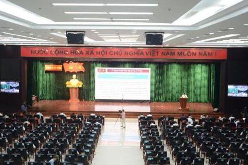 Hơn 4.000 cán bộ, đảng viên tham gia sinh hoạt chuyên đề 'Giáo dục cần, kiệm, liêm, chính, chí công vô tư'