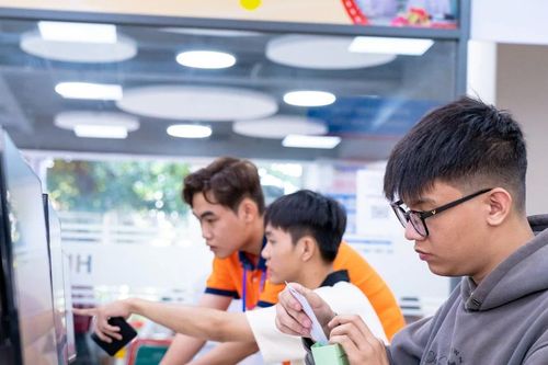 Nhiều trường đại học ứng dụng trợ lý ảo trong công tác tuyển sinh
