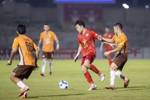 CLB Hoàng Anh Gia Lai thua sốc Hồng Lĩnh Hà Tĩnh