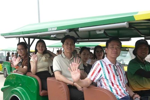 Hải Phòng: Miễn phí đưa đón du khách bằng xe điện mới tại đảo Cát Bà