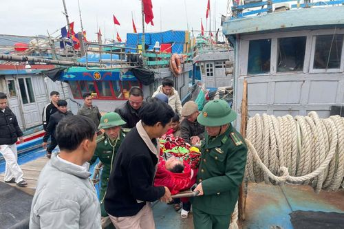 Sát cánh cùng ngư dân đảm bảo an ninh, an toàn trên biển