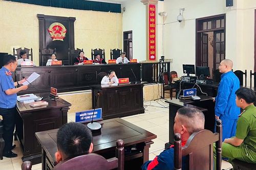 Tử hình đối tượng dùng súng áp tải hàng chục cân ma túy