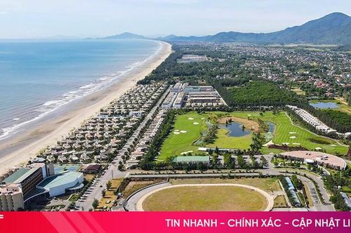 Biển xanh, cát trắng, hải sản tươi ngon ở Xuân Thành